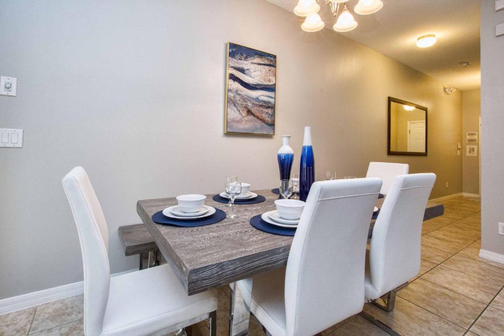 Bright & Cheery Decor, Townhome Wspashpool-3015Pp